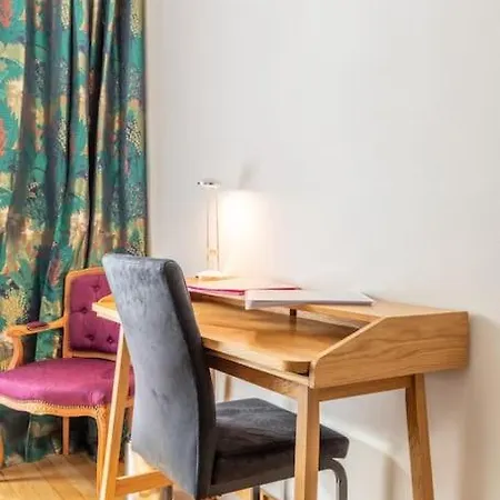 La Rose Des Vents -magnifique F2 Avec Parking 32 Jean Jaures *