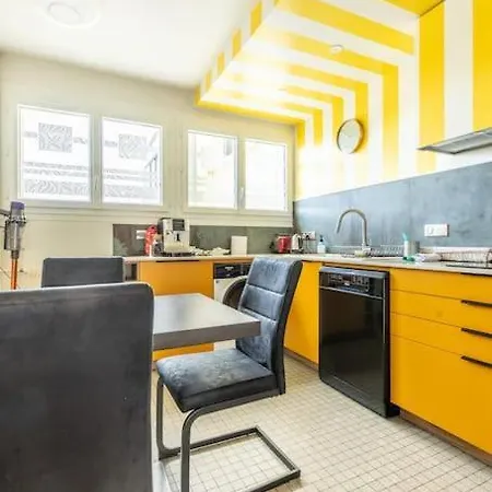 La Rose Des Vents -magnifique F2 Avec Parking 32 Jean Jaures *